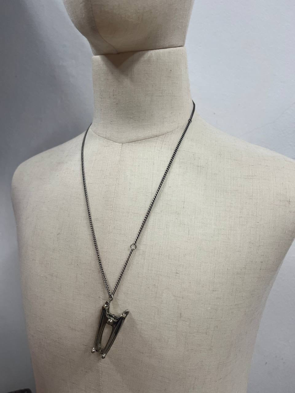 AW18 TAKAHIROMIYASHITA TheSoloist Bone Shaped Clipper Necklace