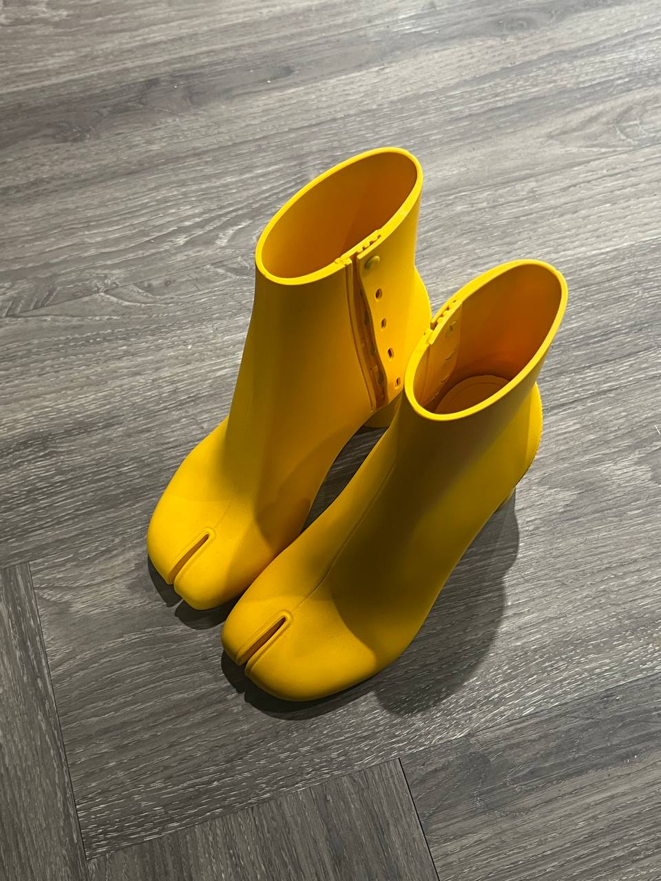 SS22 Maison Margiela Co-Ed Yellow Recycled Rubber Tabi Boots