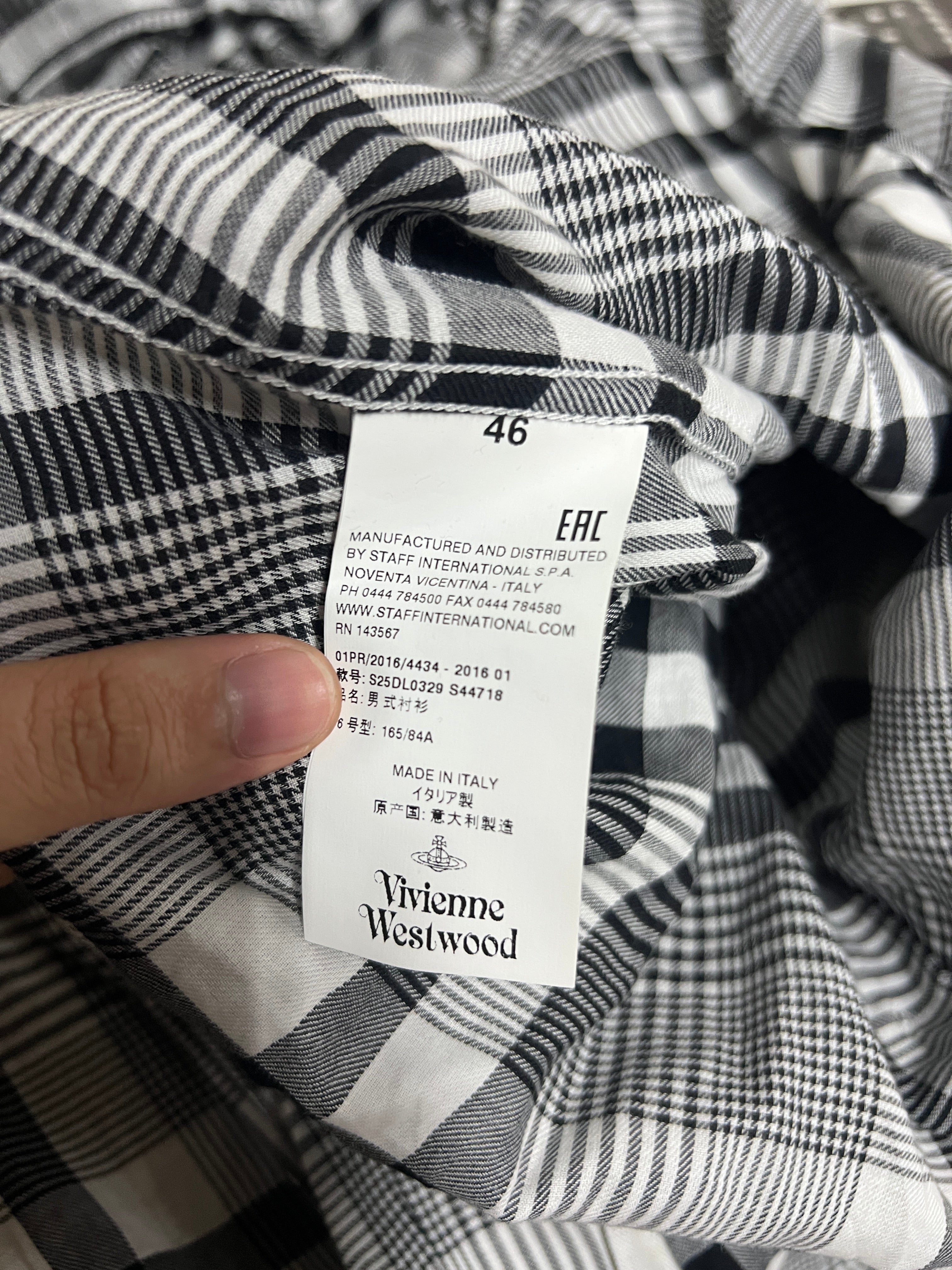 SS16 Vivienne Westwood Man
Round Collar Plaid Orb Shirt
