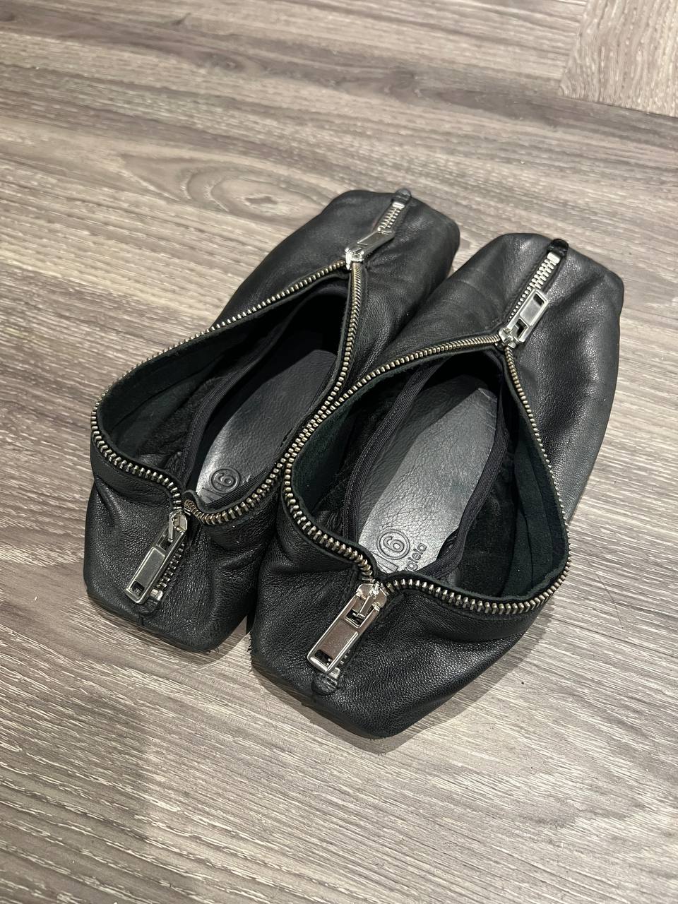 Pre Fall 2021 MM6 Maison Margiela Pencil Case Square Toe Ballerina Flats