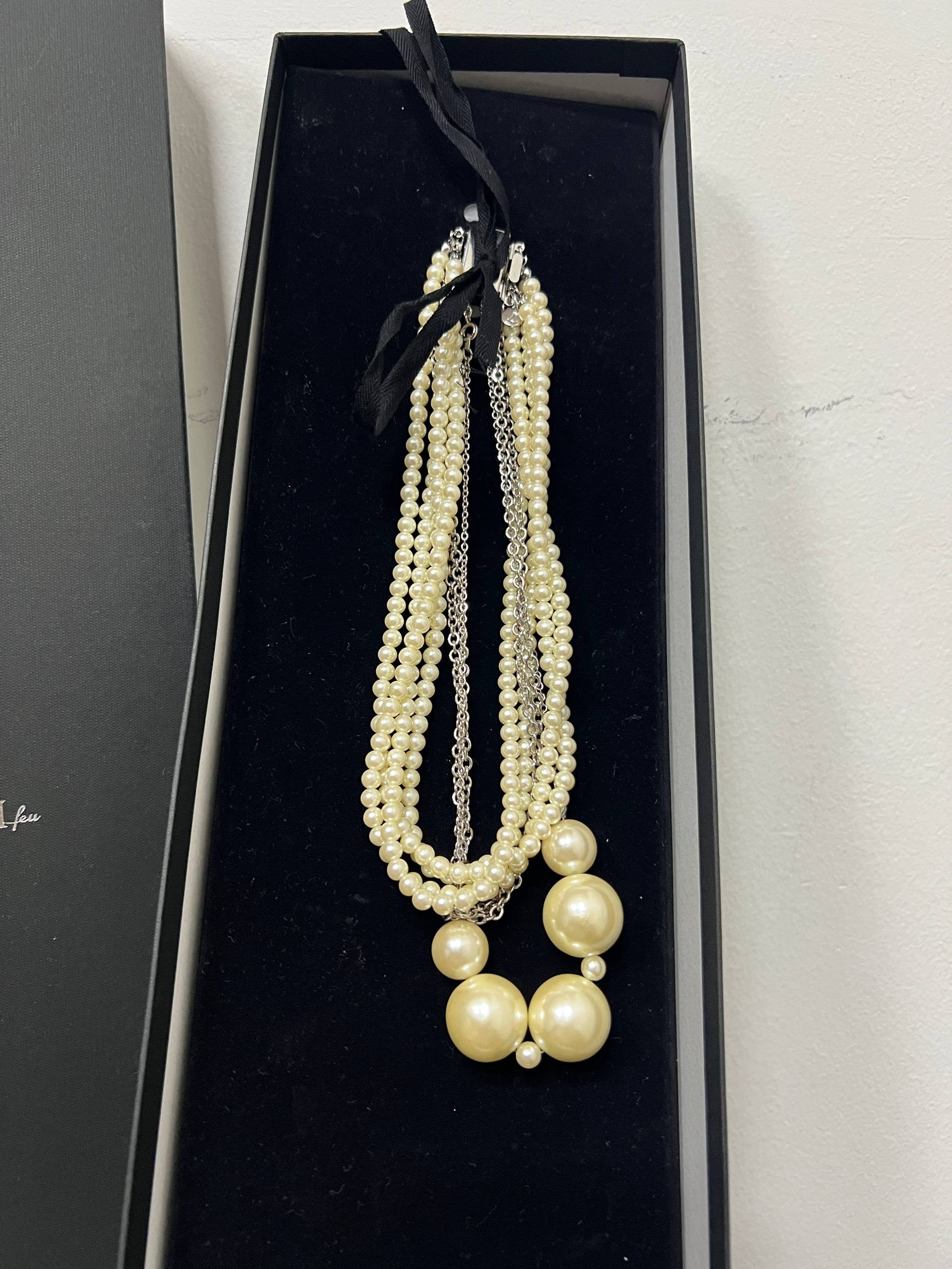 Limi Feu 7 in 1 Pearl Necklace Set