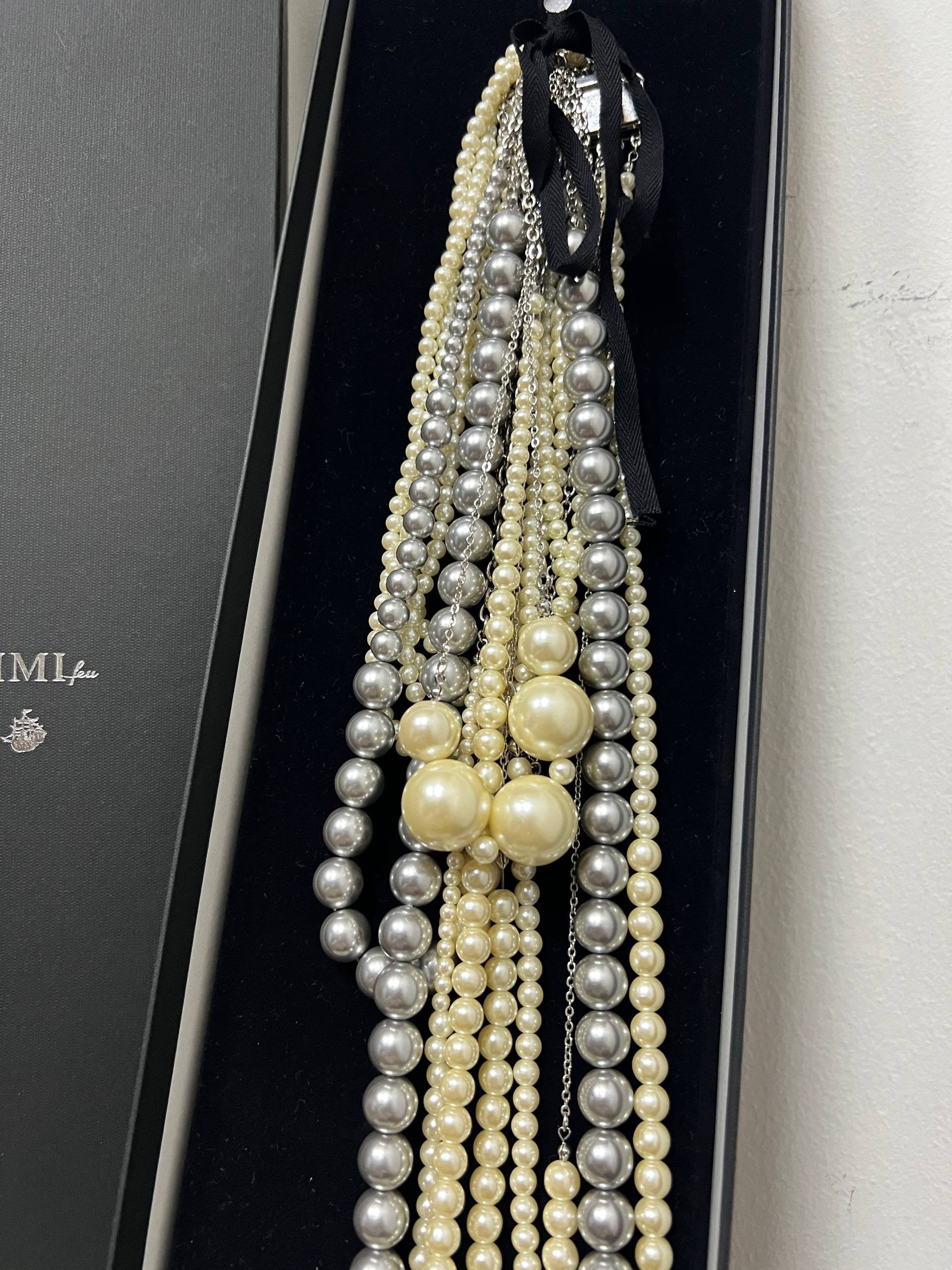 Limi Feu 7 in 1 Pearl Necklace Set