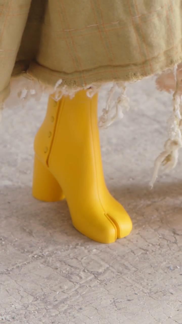 SS22 Maison Margiela Co-Ed Yellow Recycled Rubber Tabi Boots