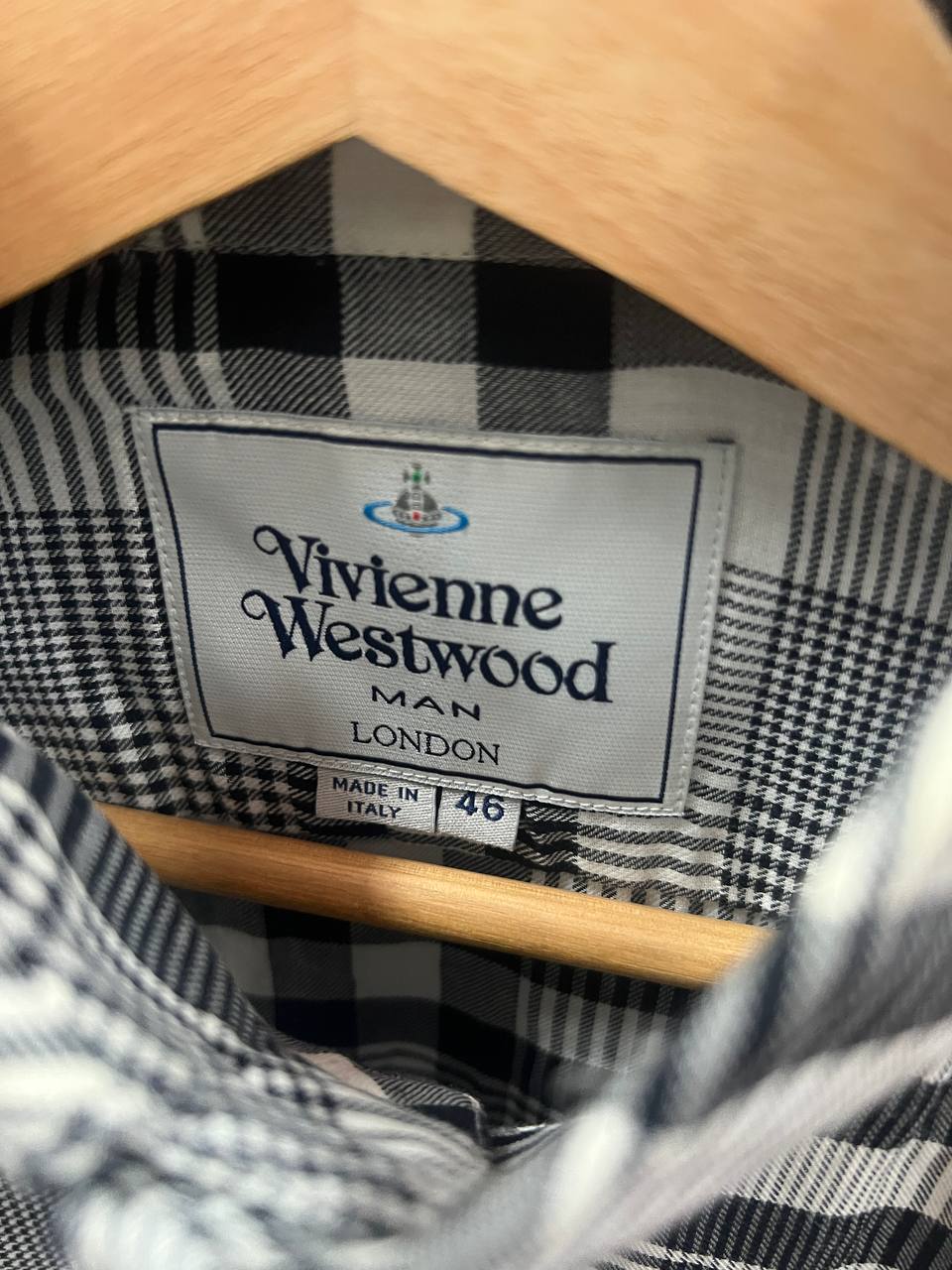 SS16 Vivienne Westwood Man
Round Collar Plaid Orb Shirt