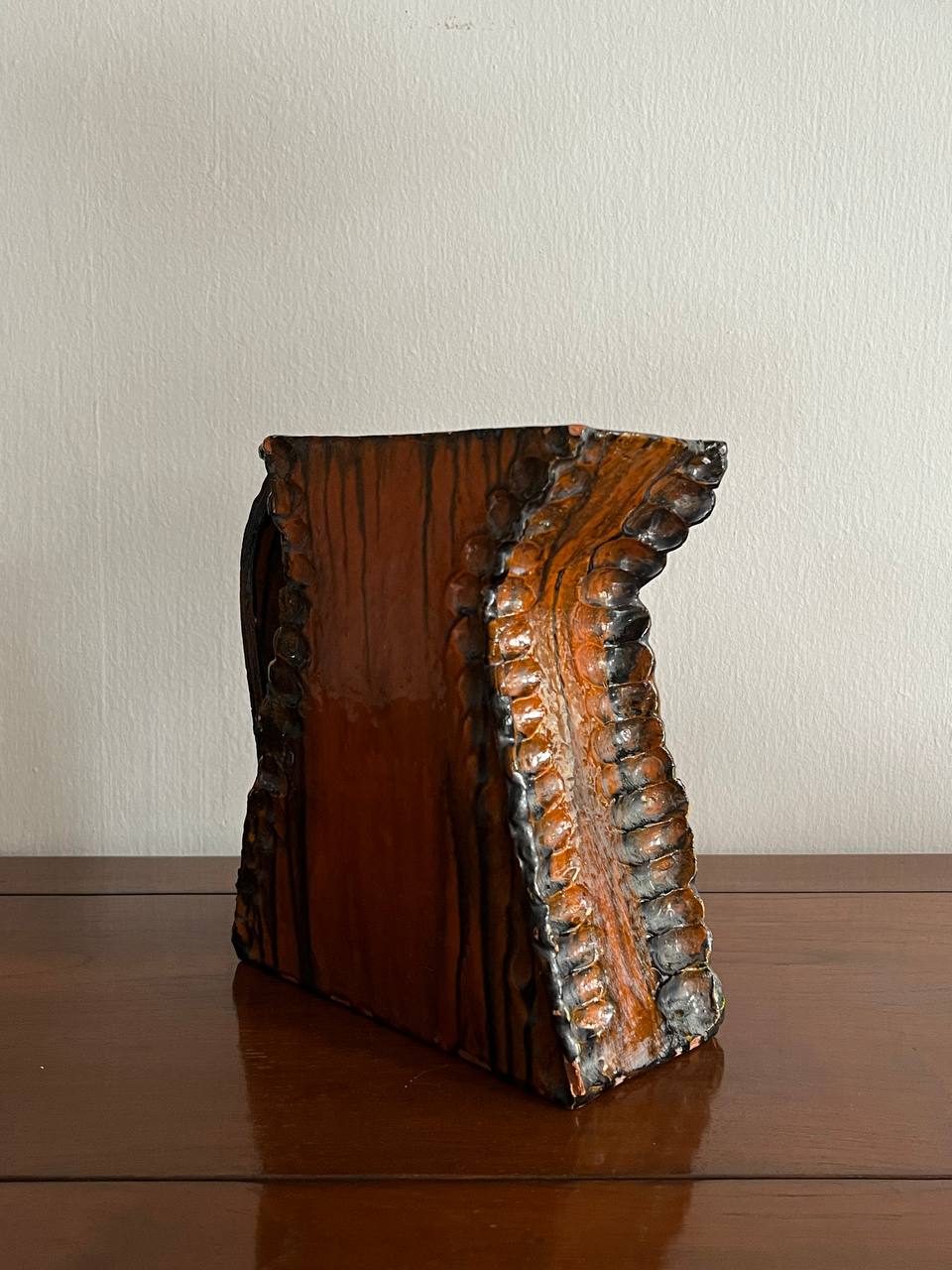 Cliff vase