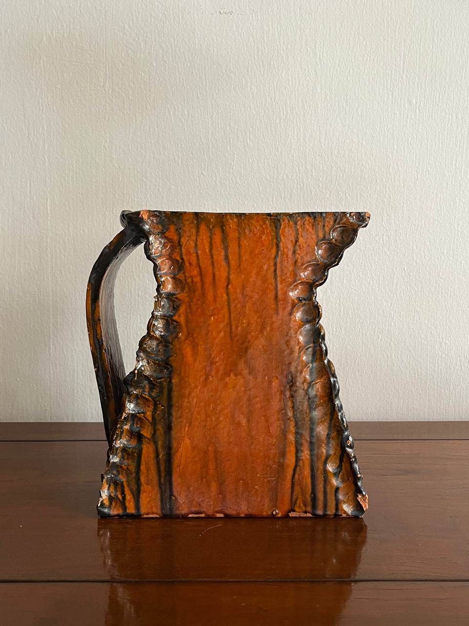 Cliff vase